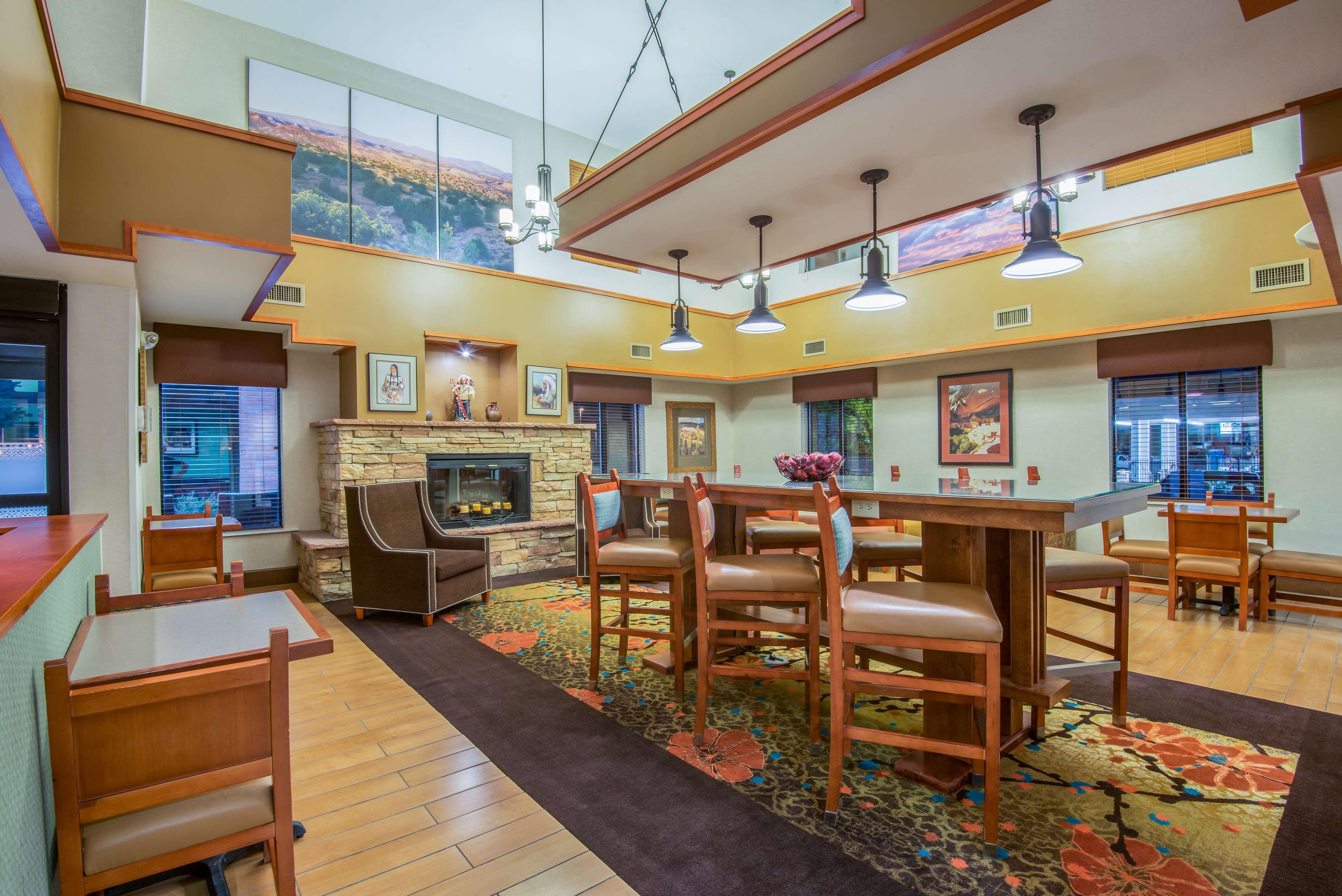 Hampton Inn & Suites Лос-Аламос Экстерьер фото